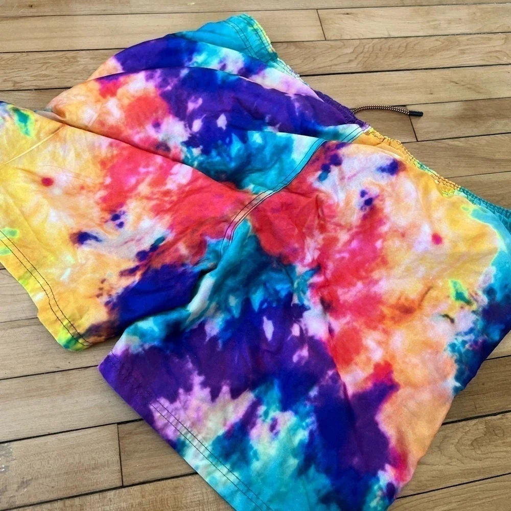 Broken Threads tie‎ dye swim trunks